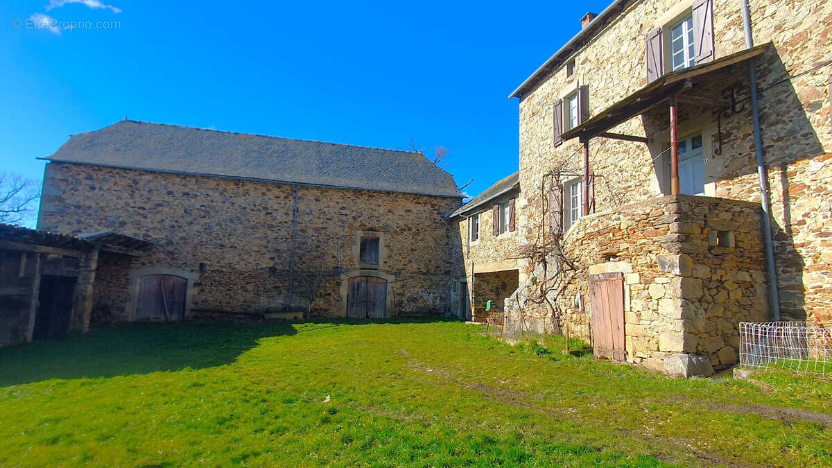 Corps de ferme sans voisins - photo 2