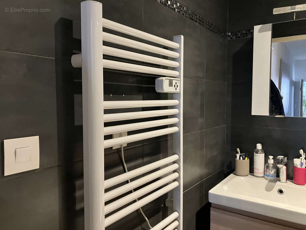 Maison à SAINT-GENIS-LES-OLLIERES