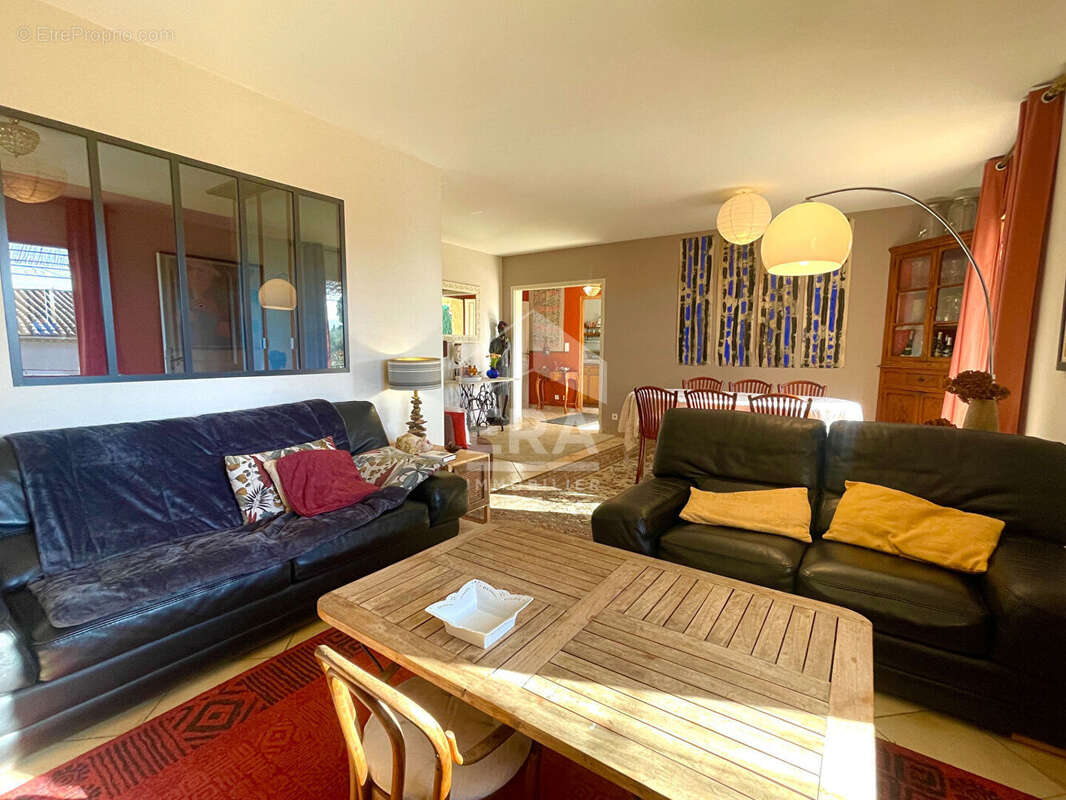 Maison à PERNES-LES-FONTAINES