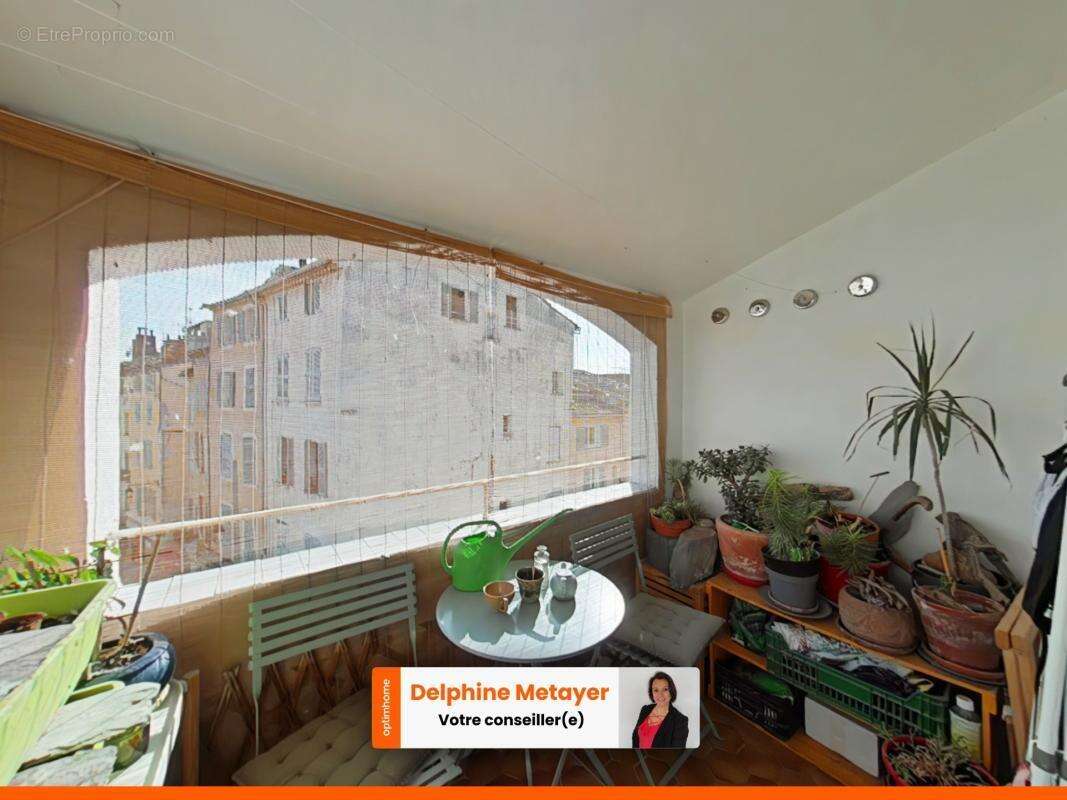 Appartement T4 86 m² Draguignan Centre, 3 Ch, balcon & Tout-à-Pied (Fort Potentiel !) - photo 2