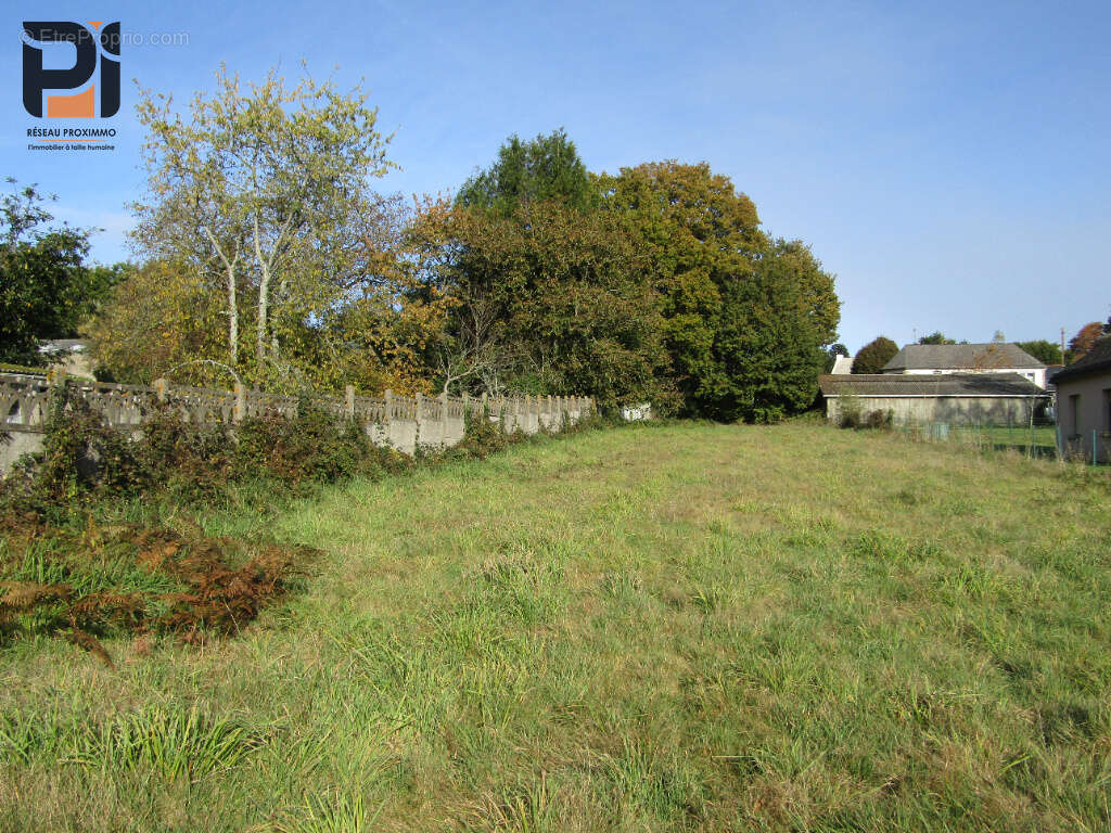 Terrain à SAINT-JUST