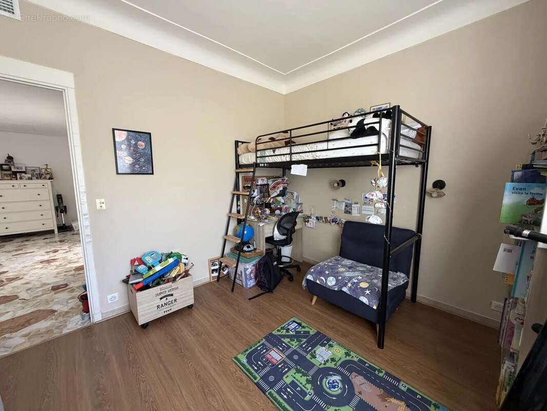 Appartement à BERRE-LES-ALPES