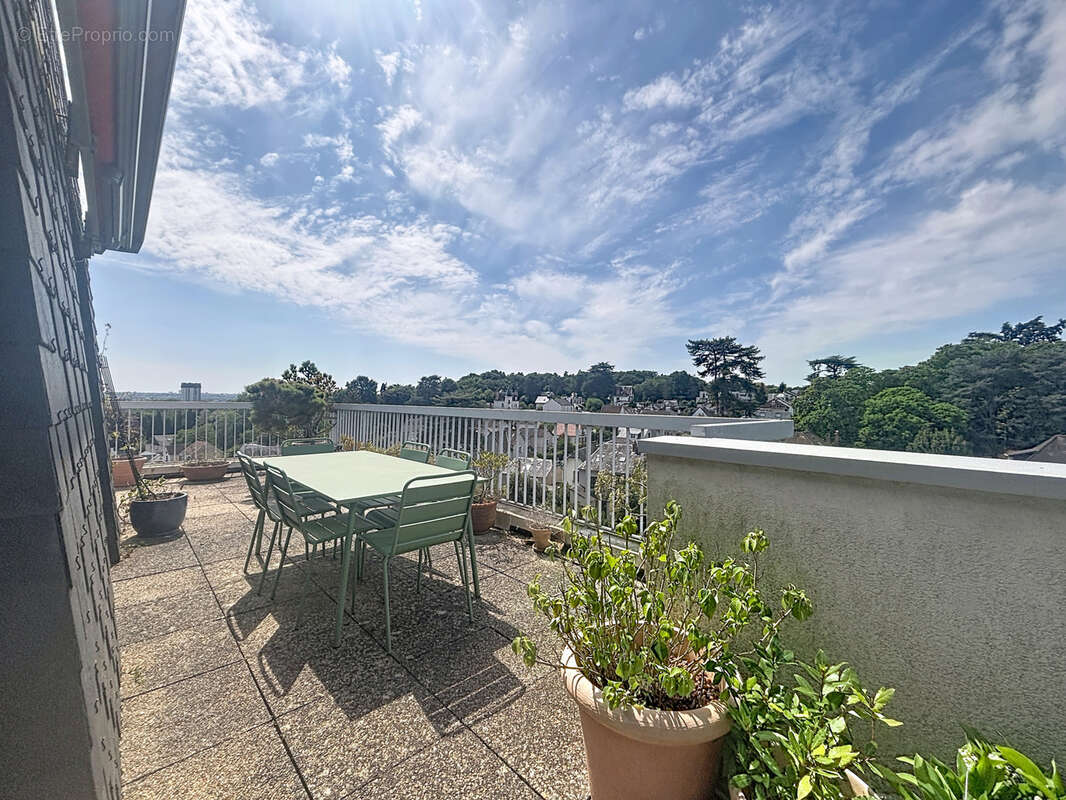 Appartement à SAINT-CYR-SUR-LOIRE