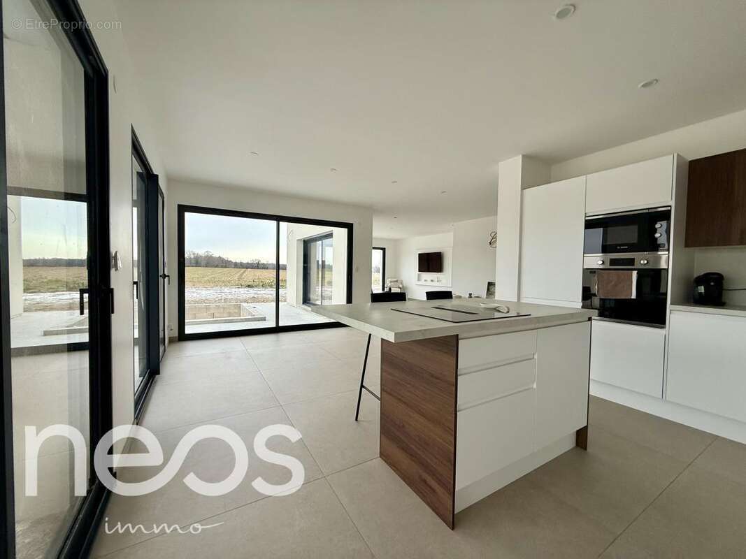 Maison à SAINT-JULIEN