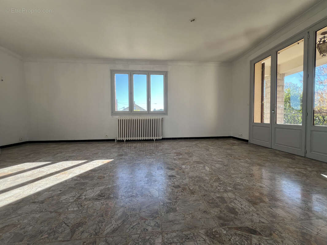 Maison à PONT-SAINT-ESPRIT