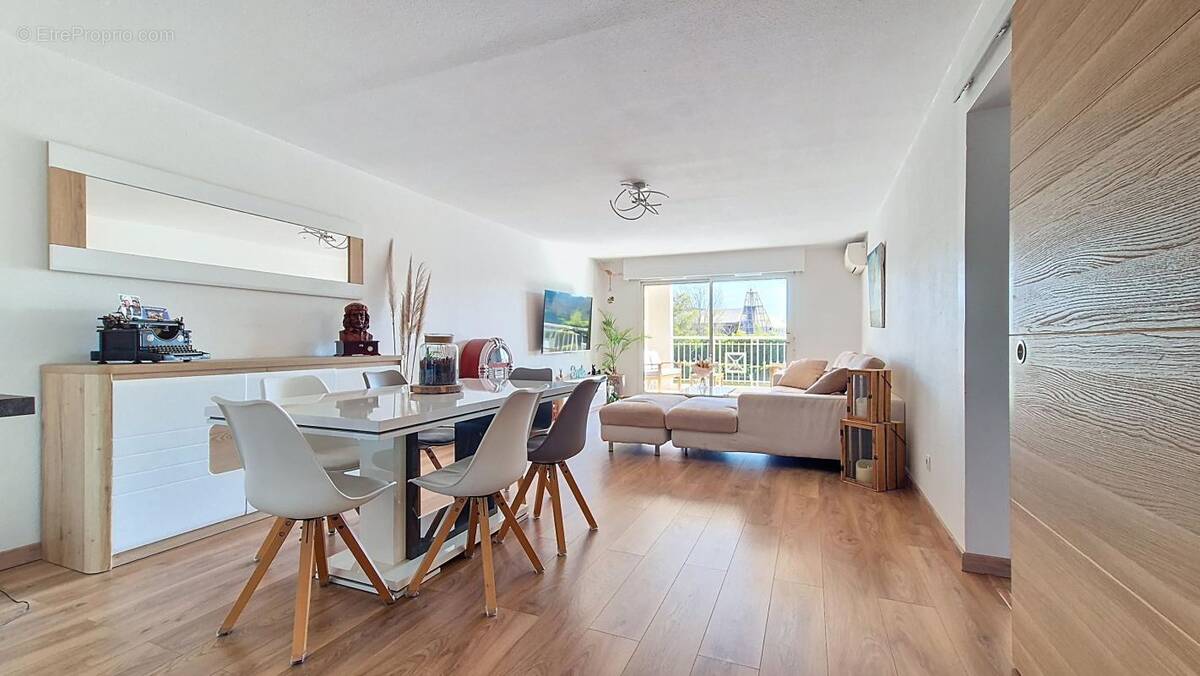 Appartement à LE CANNET