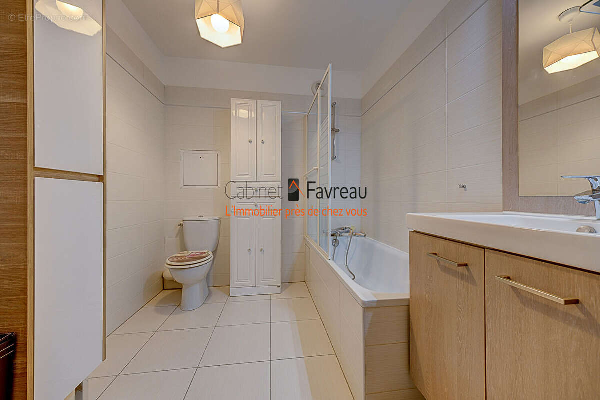 Appartement à L&#039;HAY-LES-ROSES