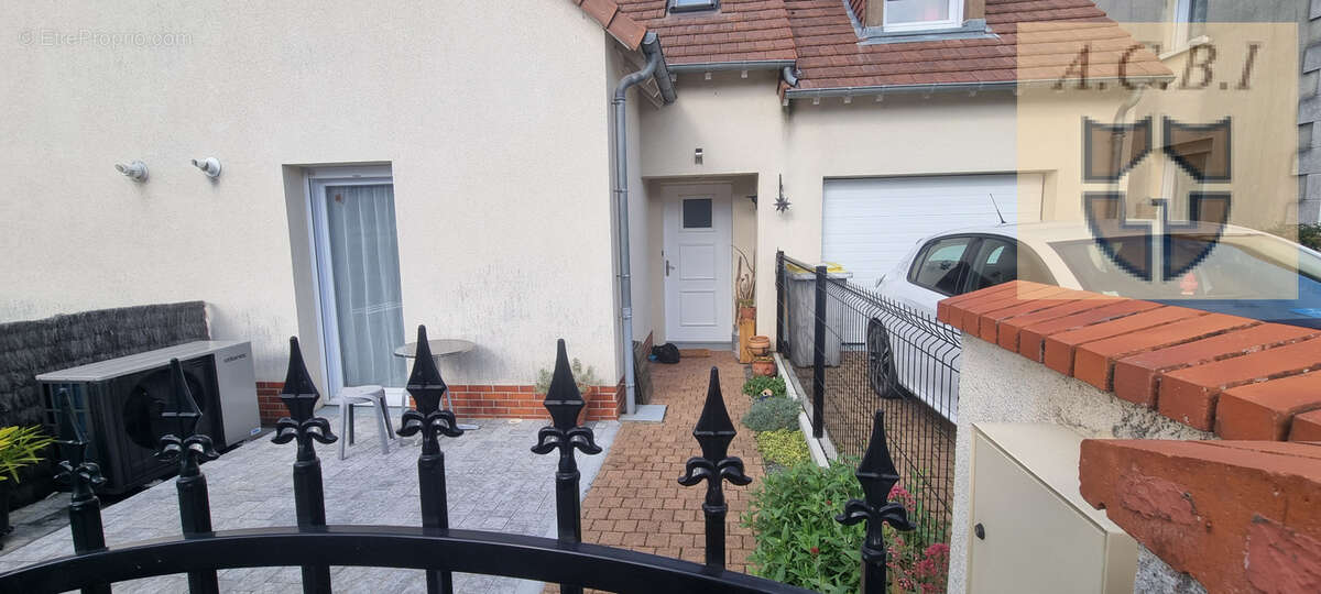 Maison à VILLIERS-SUR-LOIR