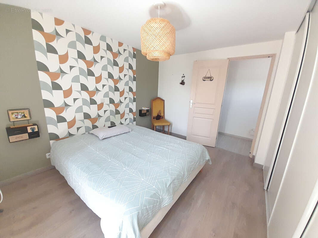 Maison à POUEYFERRE