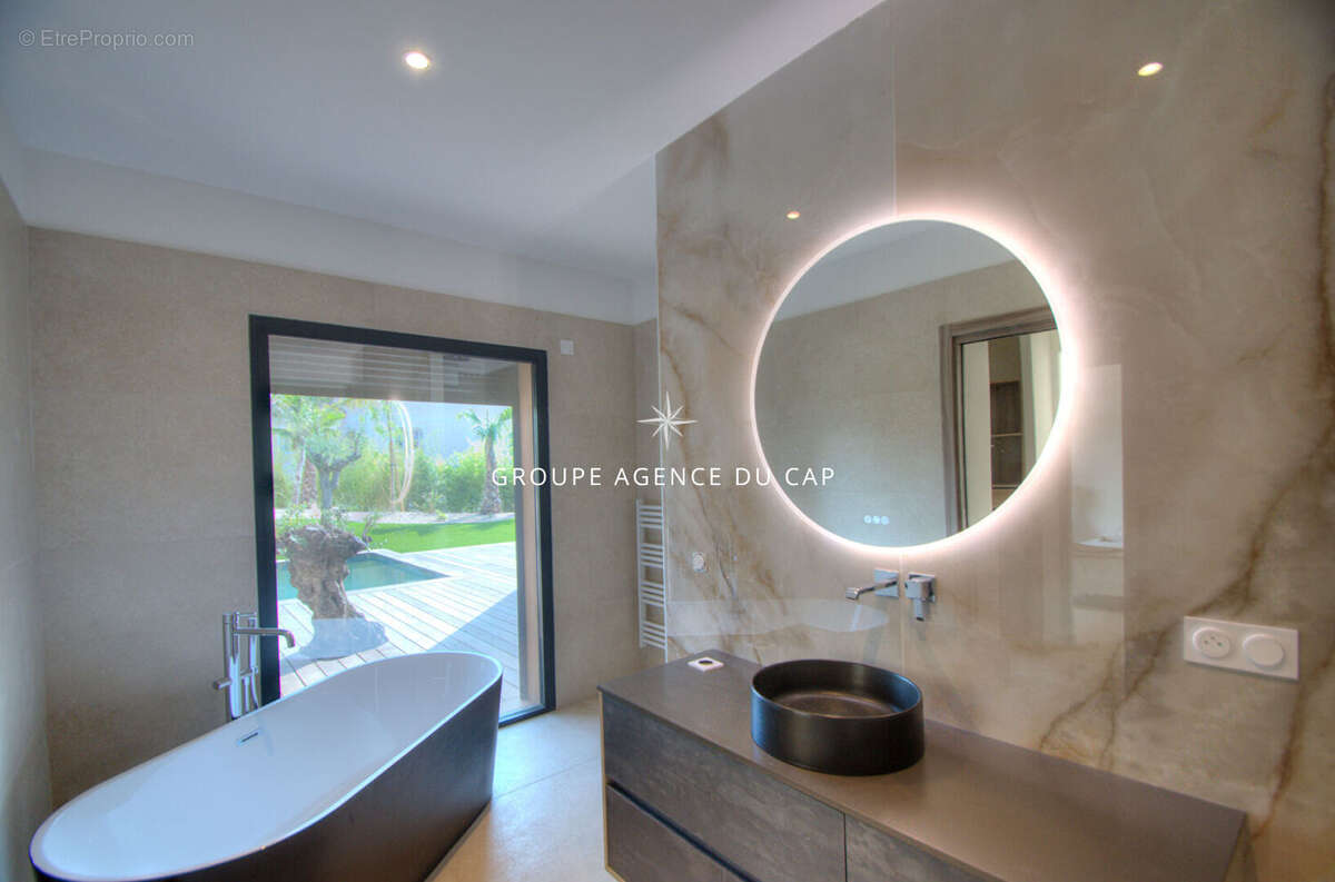 Maison à SAINT-RAPHAEL