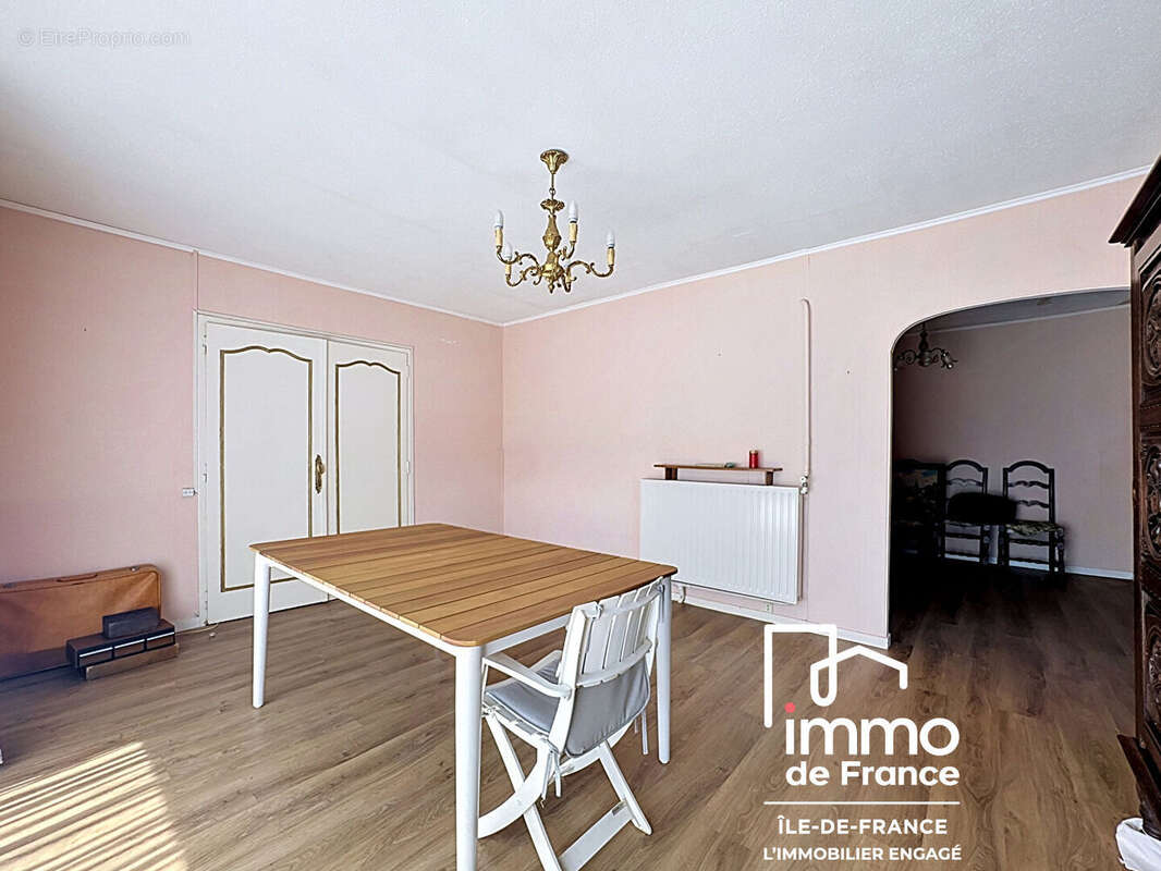 Maison à LA LOUPE