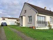 Maison à SAINT-ETIENNE-DU-ROUVRAY