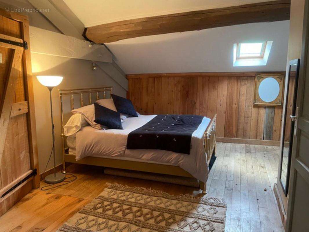 Maison à SAINT-SERNIN-SUR-RANCE