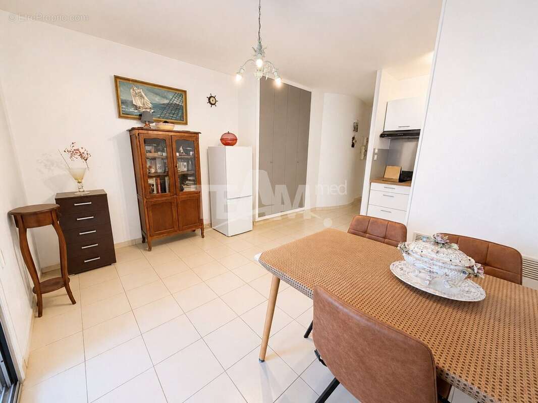 RARE, Au coeur du Centre ville, Joli Studio de 30m2 dont loggia de 8m2 - photo 2