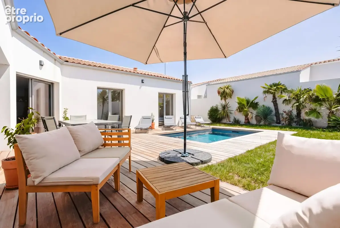 Photo Maison à Lagord au prix de 750 000€