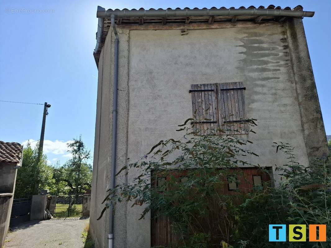 Vallée de la neste: maison ancienne avec dépendances à finir de rénover. - photo 3