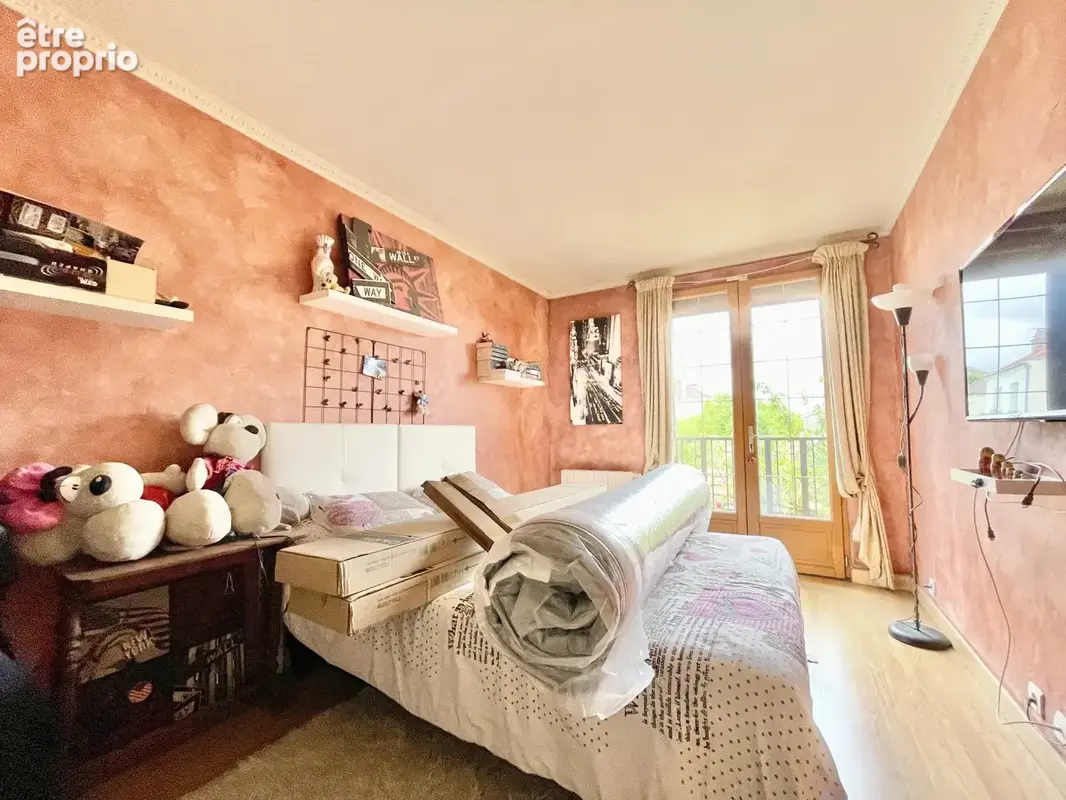 Maison 10 pièces 238 m² à vendre à Neuilly-Plaisance (93360) - photo 7