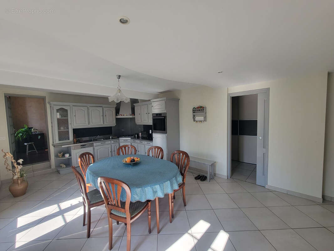 Maison à BRISSAC-QUINCE