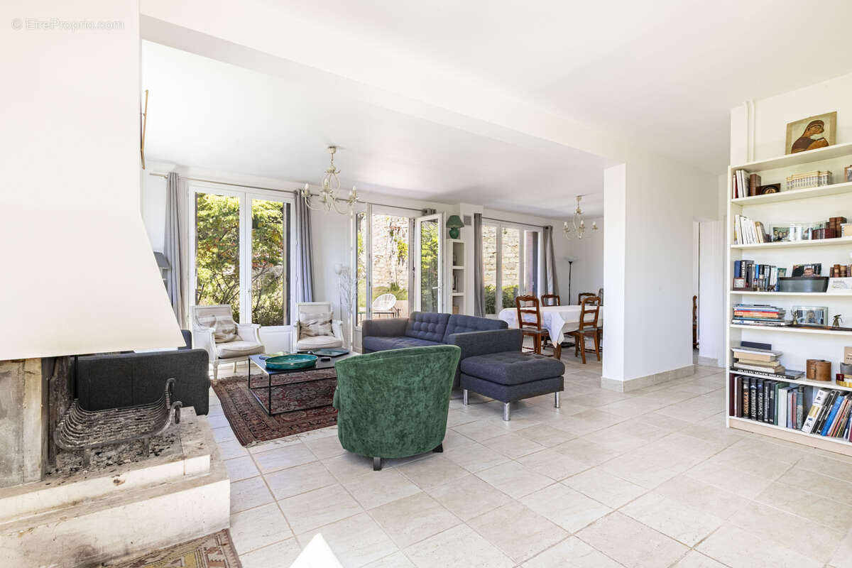 Maison 10 pièces - 202 m2 - Saint Germain en Laye - photo 4