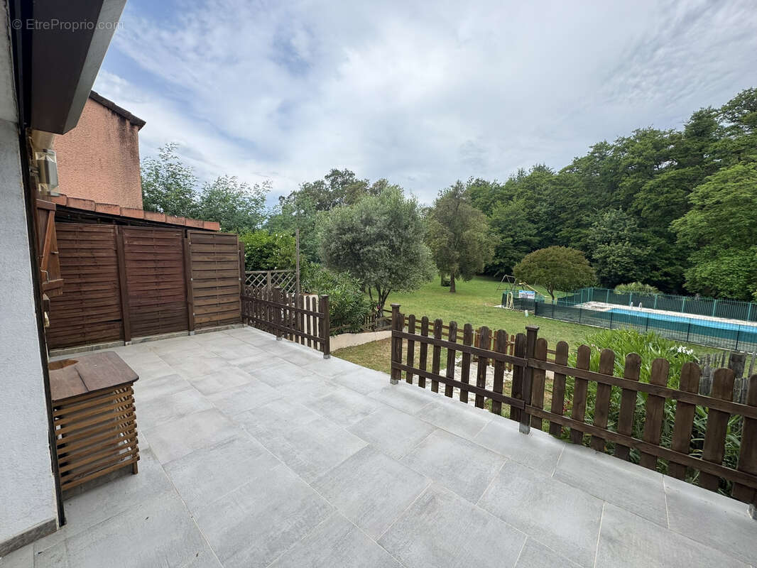 Mini villa T2 dans résidence avec piscine - photo 2