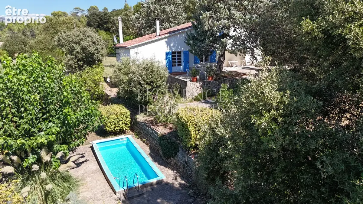 Correns – Charmante maison 3 chambres avec piscine,  en zone UC - photo 2