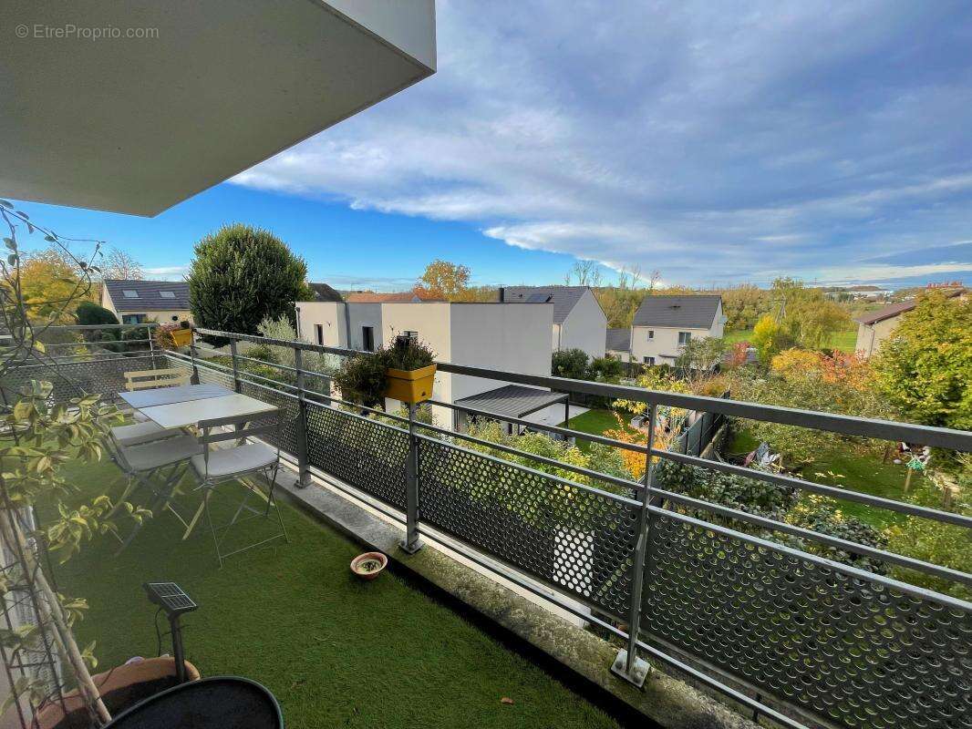 Appartement à SAULX-LES-CHARTREUX