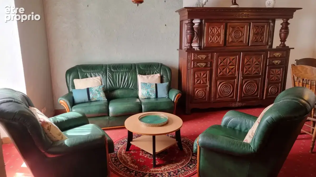 MORBIHAN, Proche de Rohan, Charmante maison mitoyenne d'extrémité avec 2 chambres, vendu meublé - photo 3