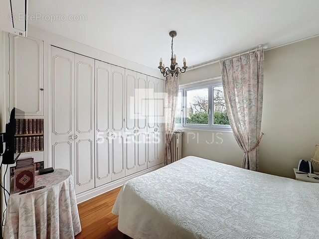 Maison à LA CELLE-SAINT-CLOUD