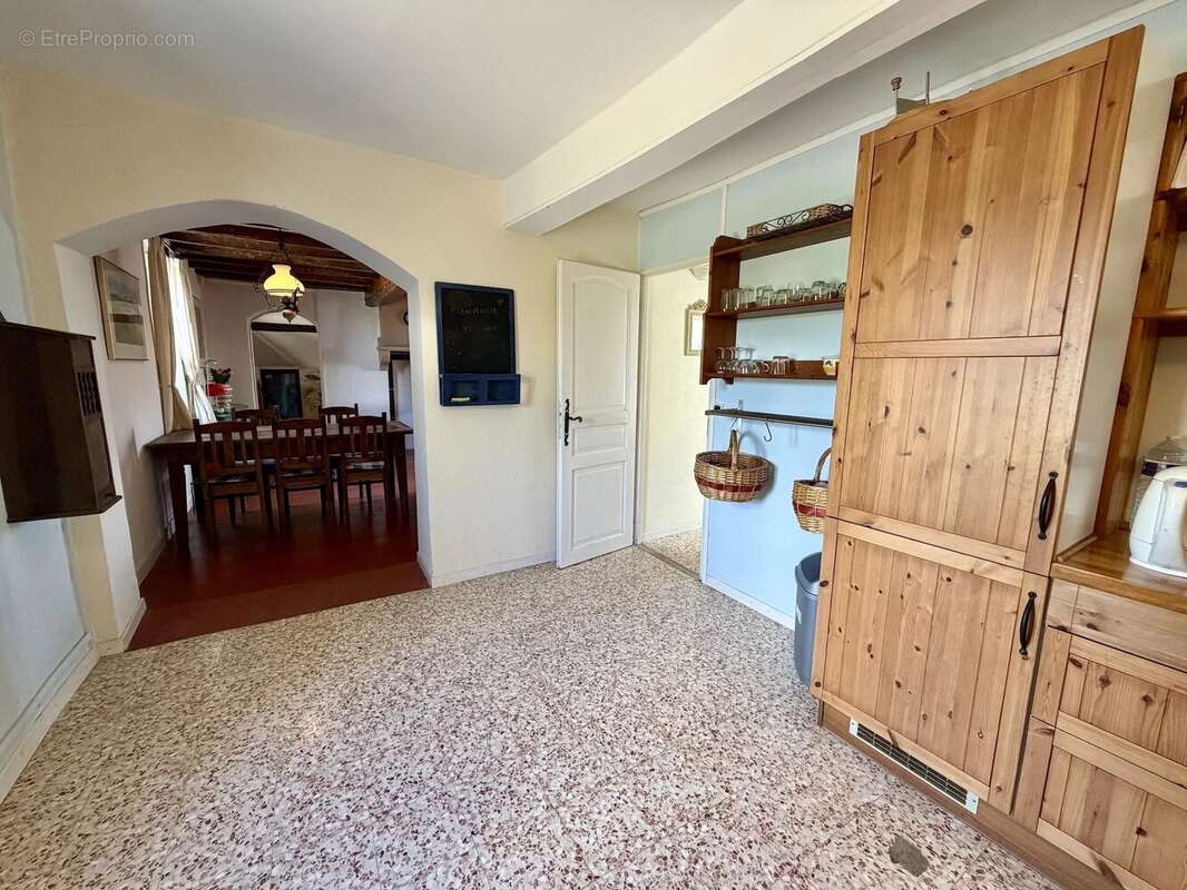 Grand ensemble, entièrement isolé avec 1,4 hectare à vendre près de Remilly - photo 40