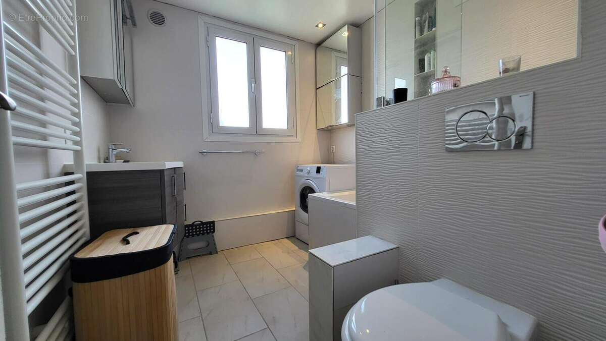 Appartement à LES CLAYES-SOUS-BOIS