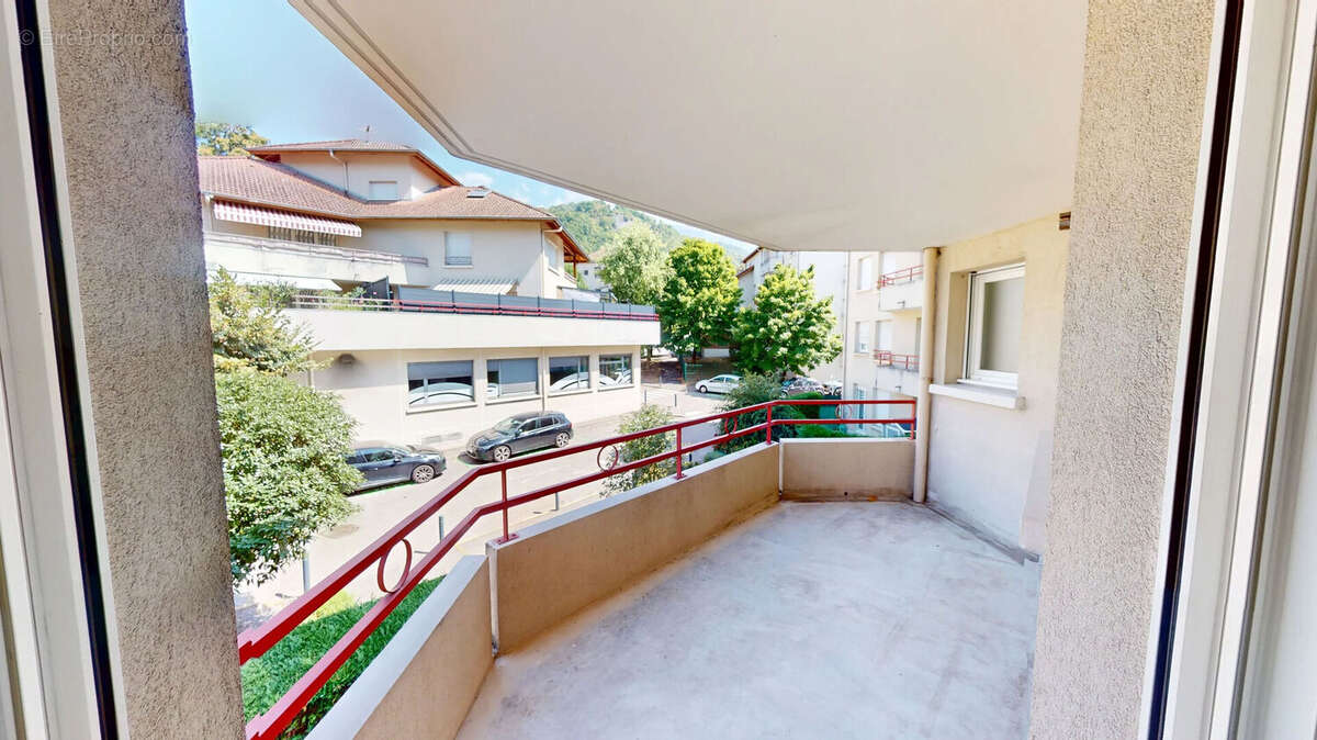 Appartement à DOMENE