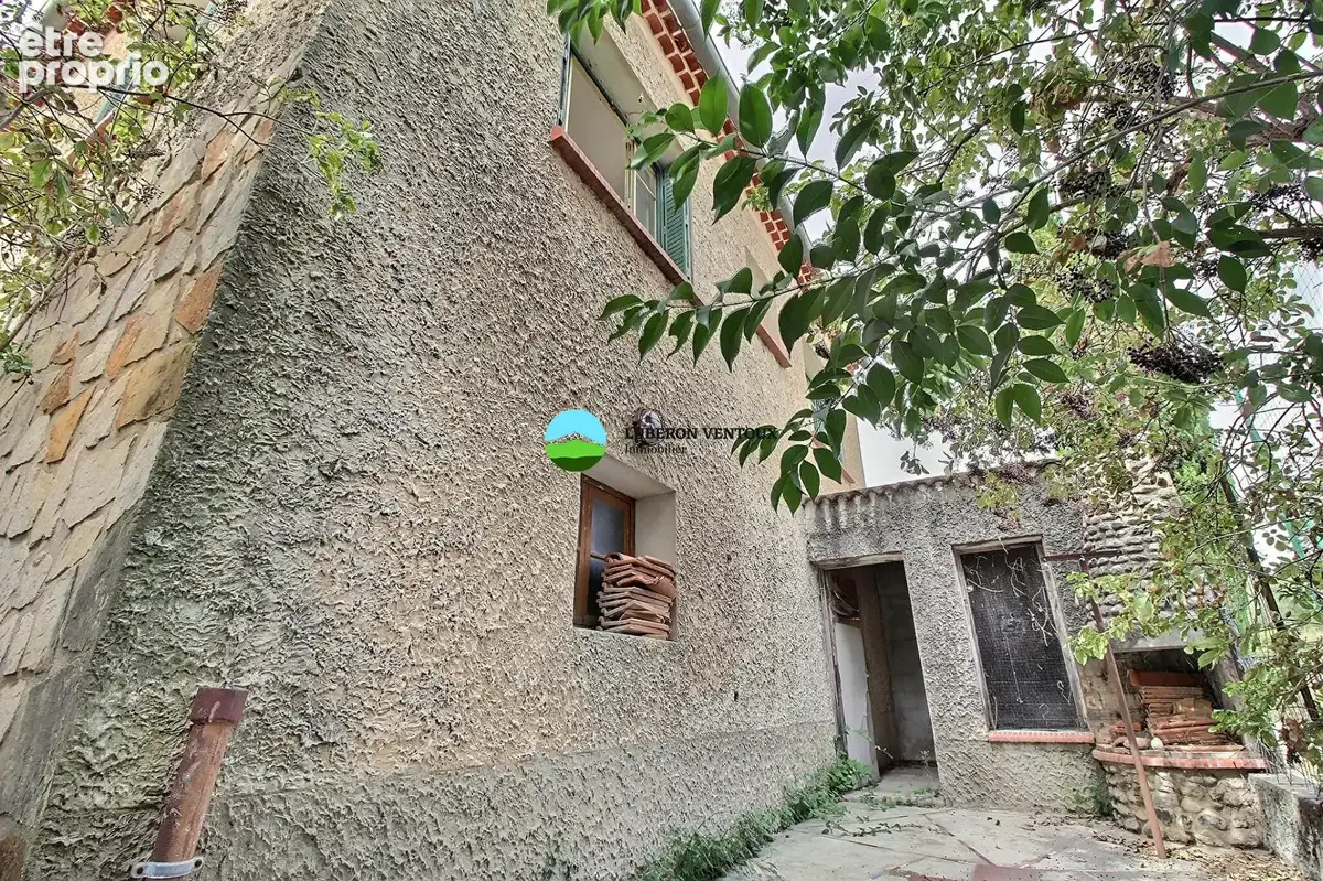 Caromb à deux pas du centre, une maison pleine de potentiel à réinventer ! - photo 8