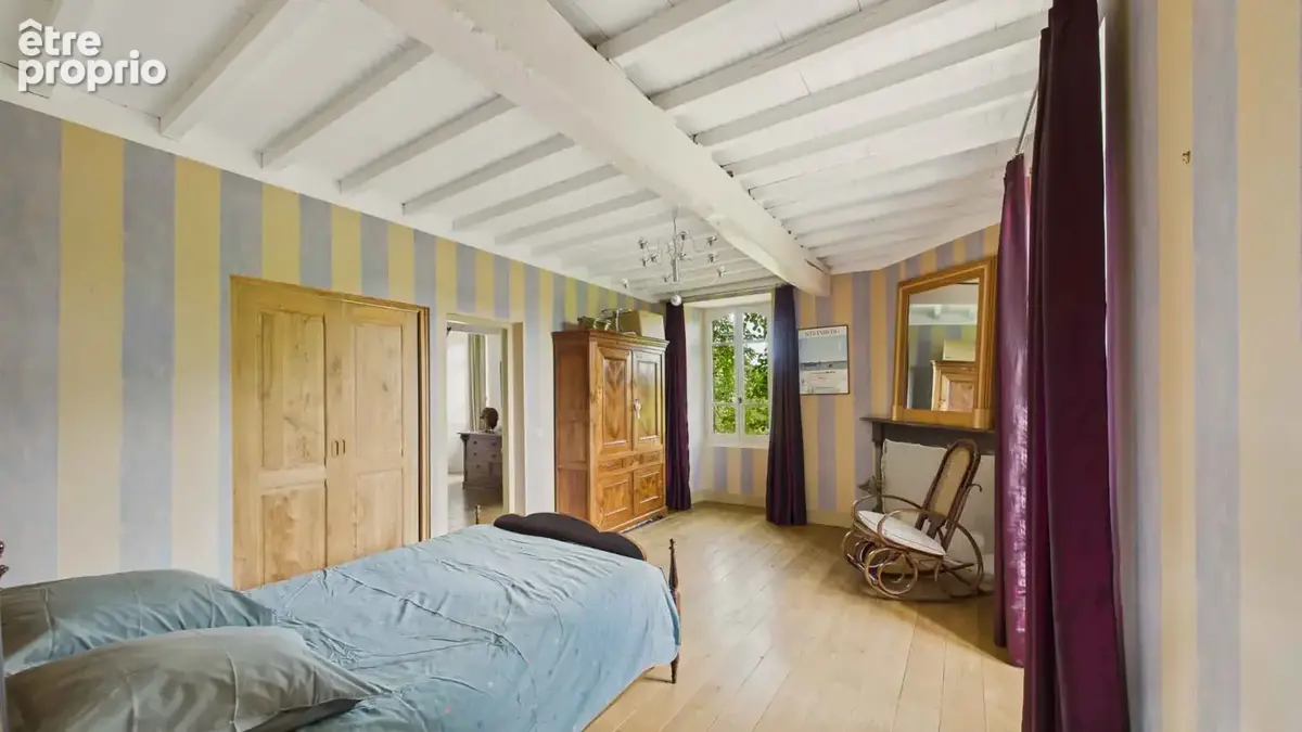 Ensemble immobilier empreint de charme, d'authenticité et d'une élégance discrète. - photo 24