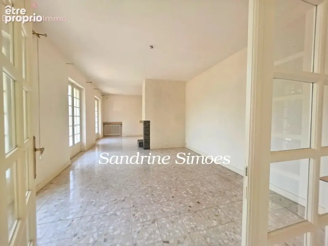 Maison 207 m² à Montmorillon  - photo 11
