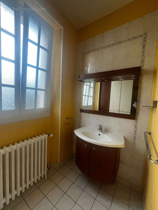 Maison de Maitre à Vittel 8 pièce(s) 155 m2 - photo 12