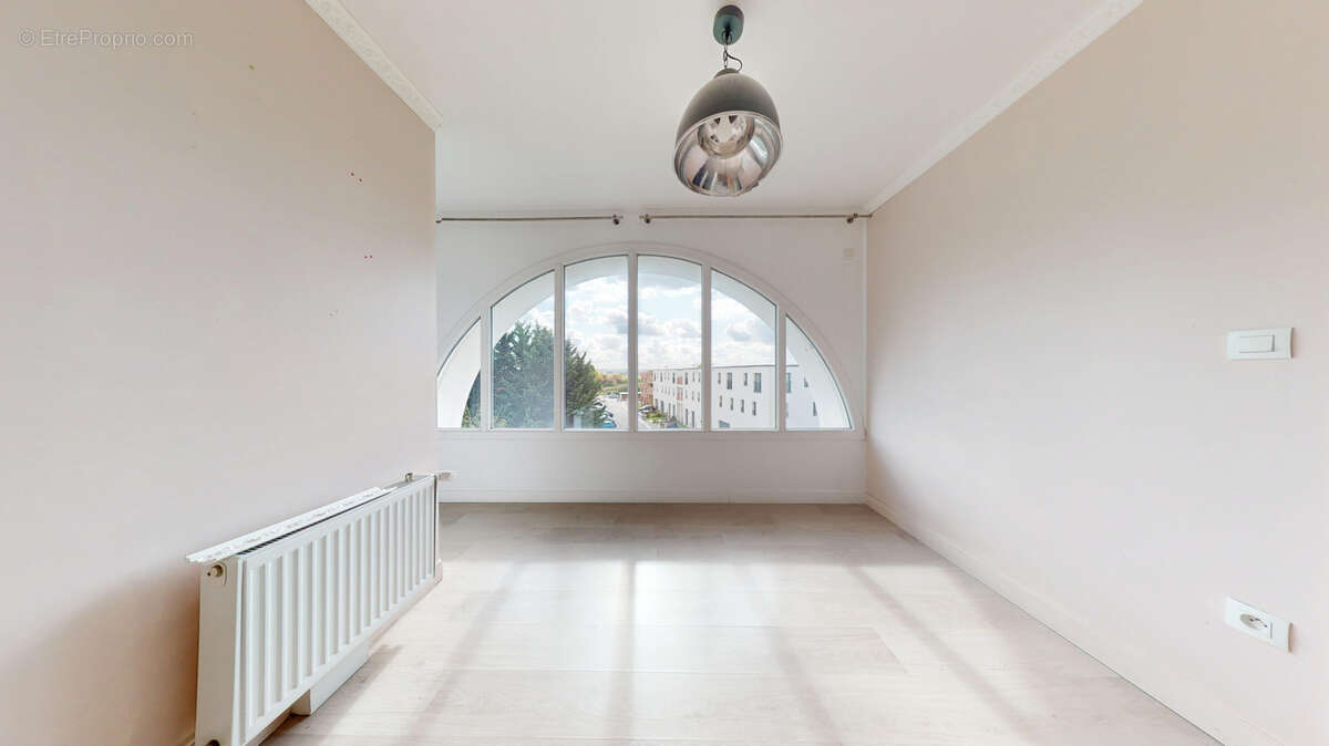 Appartement à SARTROUVILLE