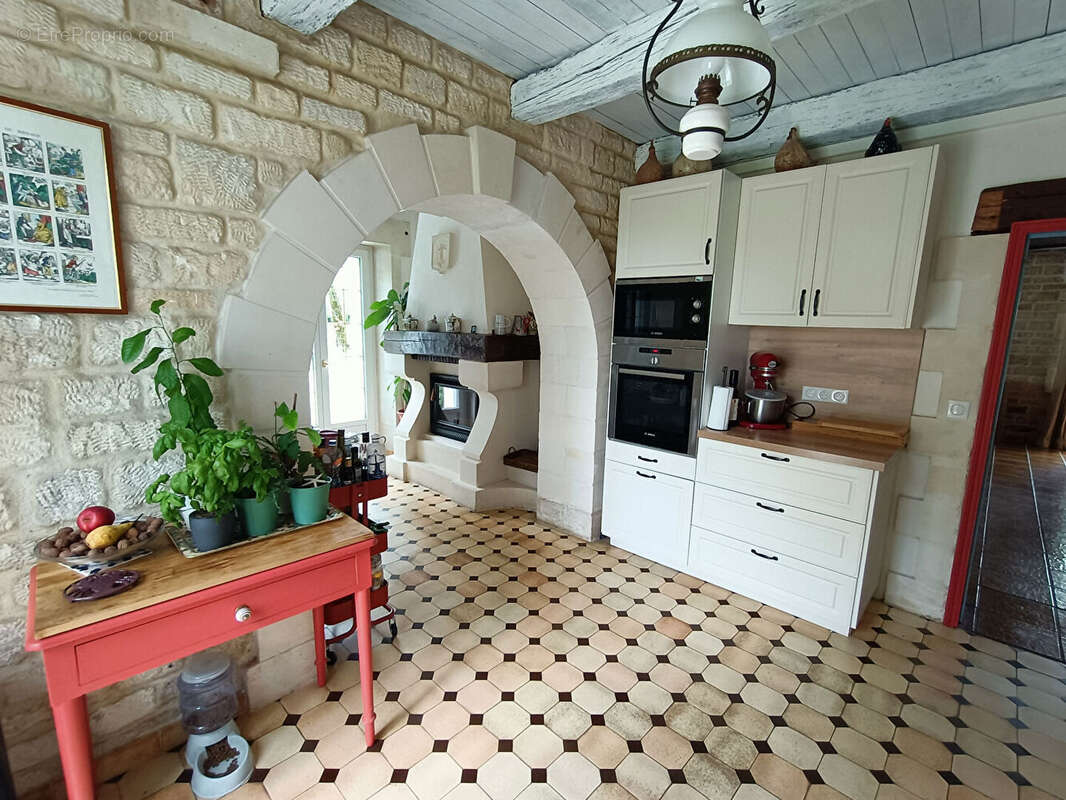 Maison à TONNAY-CHARENTE