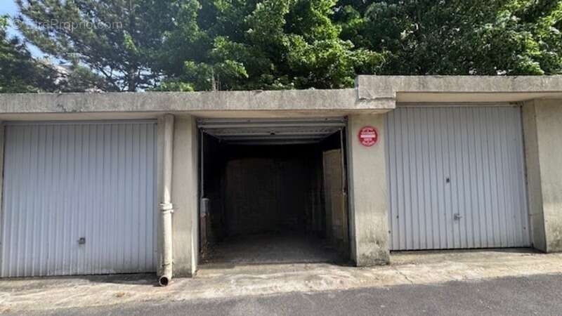 Parking à CHATILLON