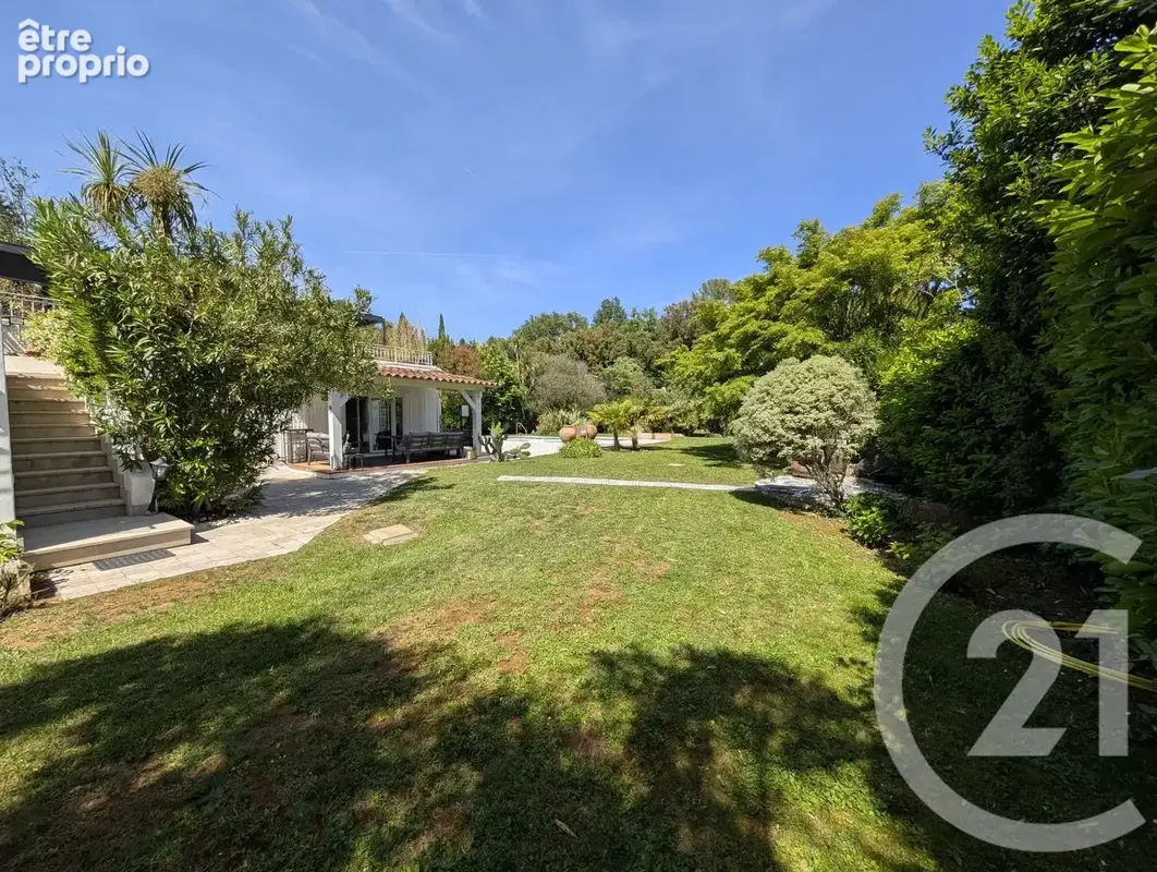 Maison 9 pièces 214 m² à vendre à Roquefort-Les-Pins (06330) - photo 17