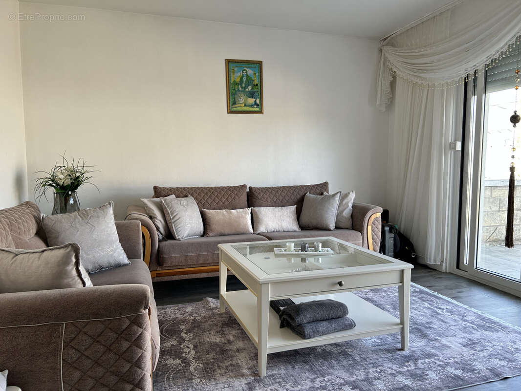Pavillon familial avec sous-sol total, jardin clos et terrain constructible - photo 3