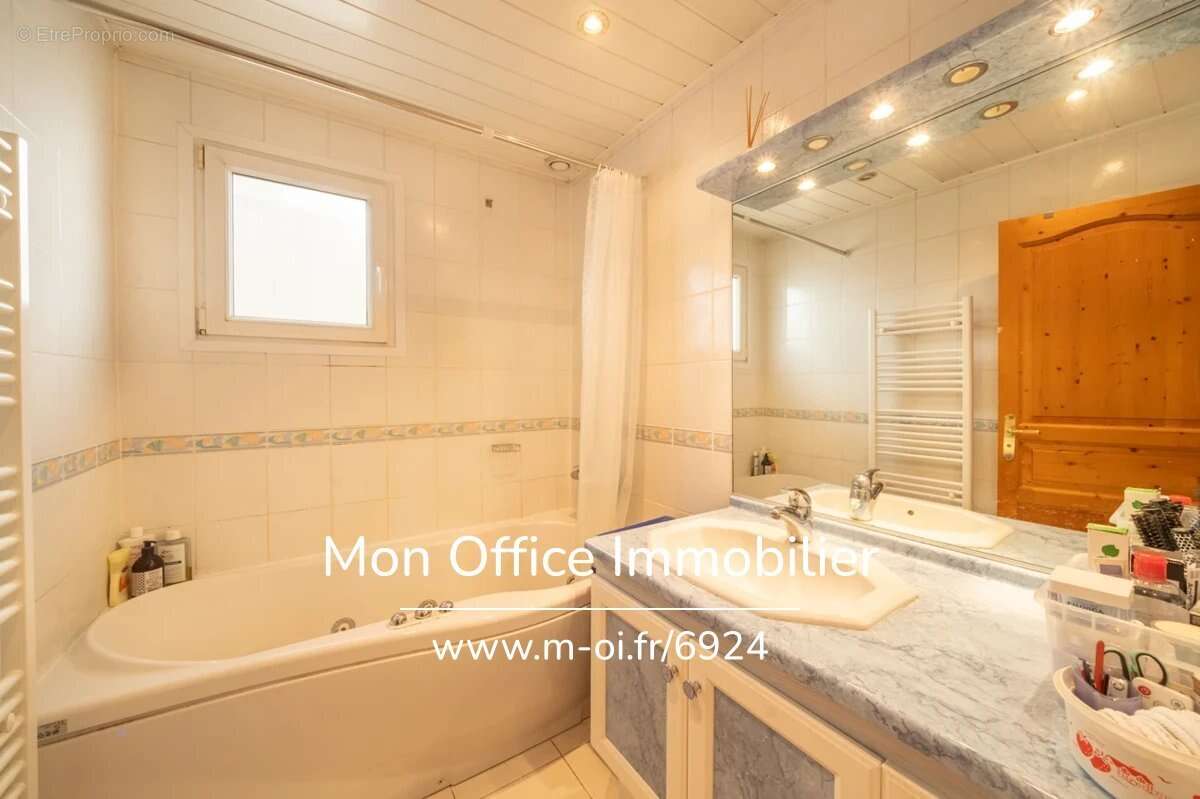 Référence : 6924-YAN. - Maison 4 pièces + studio + garage - photo 13