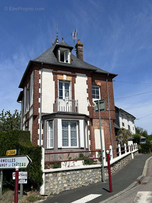 Maison à PONT-L'EVEQUE