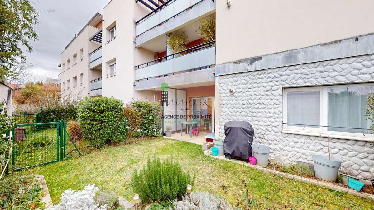 Appartement à RILLIEUX-LA-PAPE