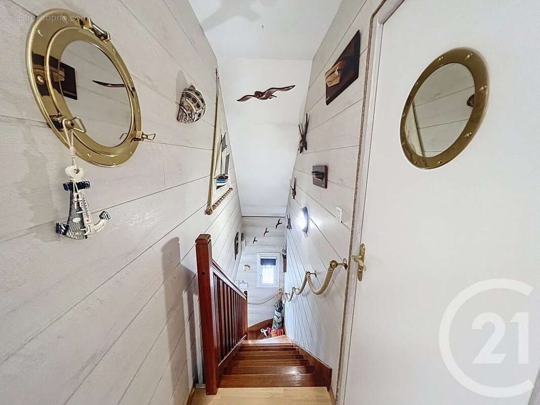 Maison à LE THILLAY