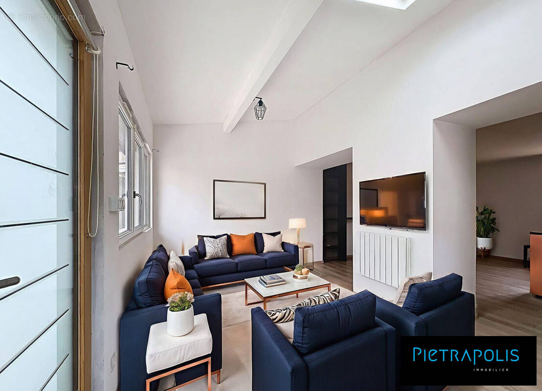 Maison à GREZIEU-LA-VARENNE