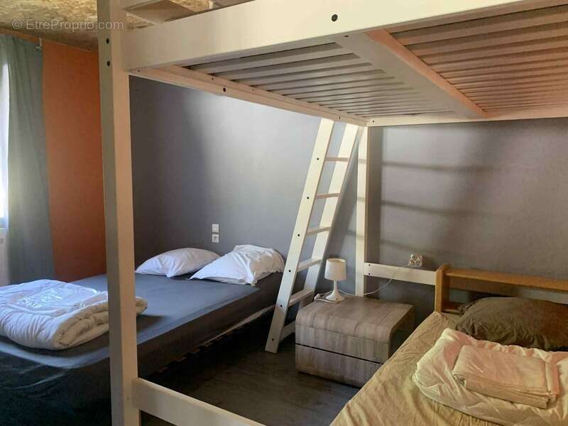 Maison avec studio indépendant et piscine chauffée – 2300 m² de terrain – CHABESTAN (05) - photo 23