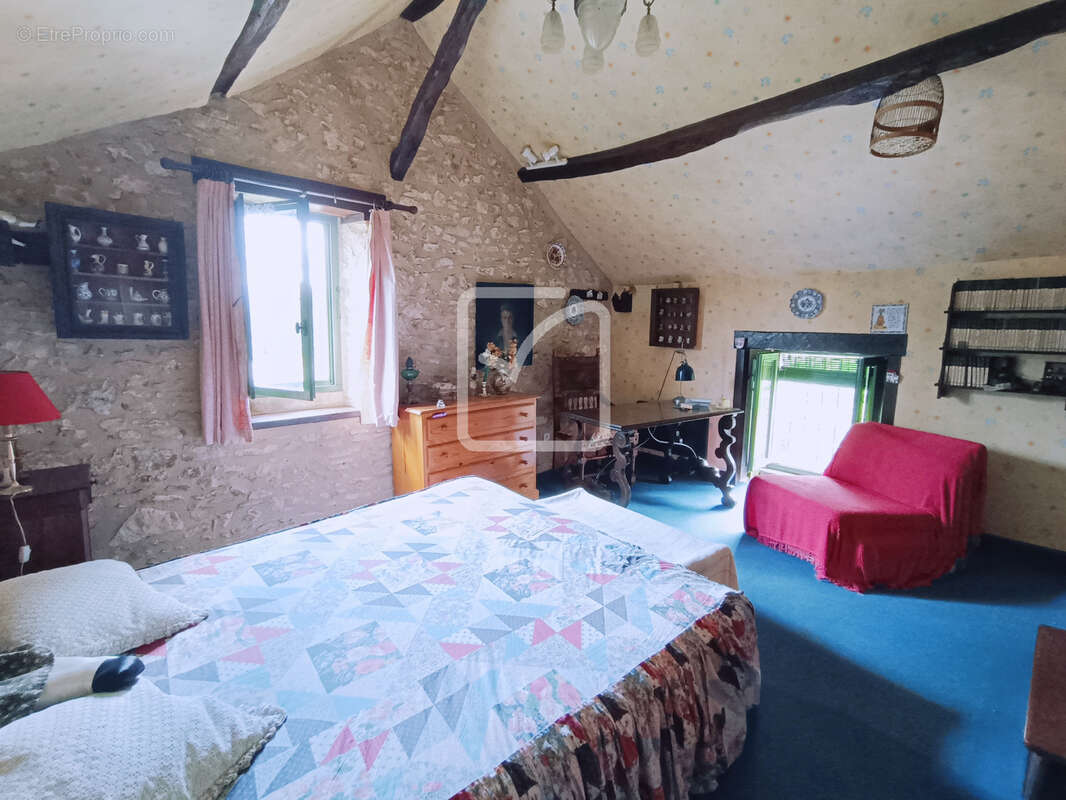 Maison à CUBJAC