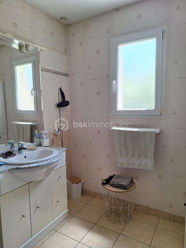 Maison familiale 6 chambres - Quartier recherché de Mayenne - photo 10