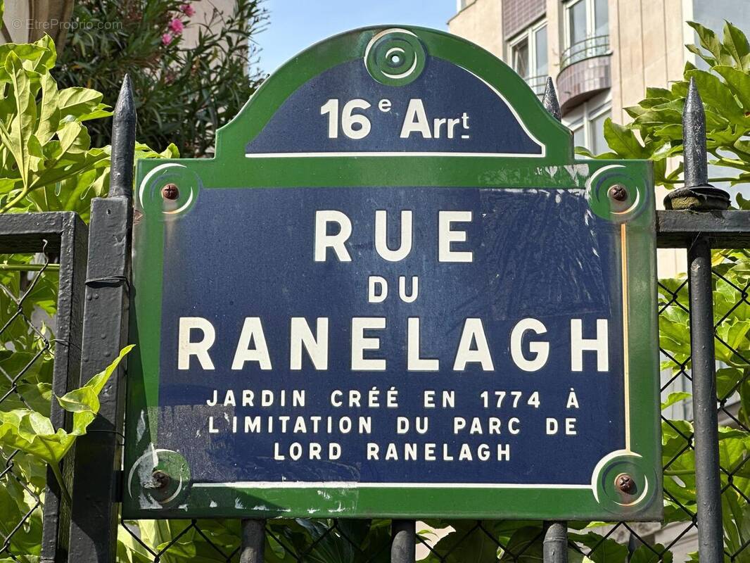 Photo 1 - Appartement à PARIS-16E