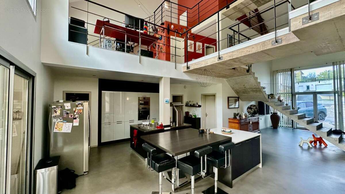 Maison à CHALONVILLARS